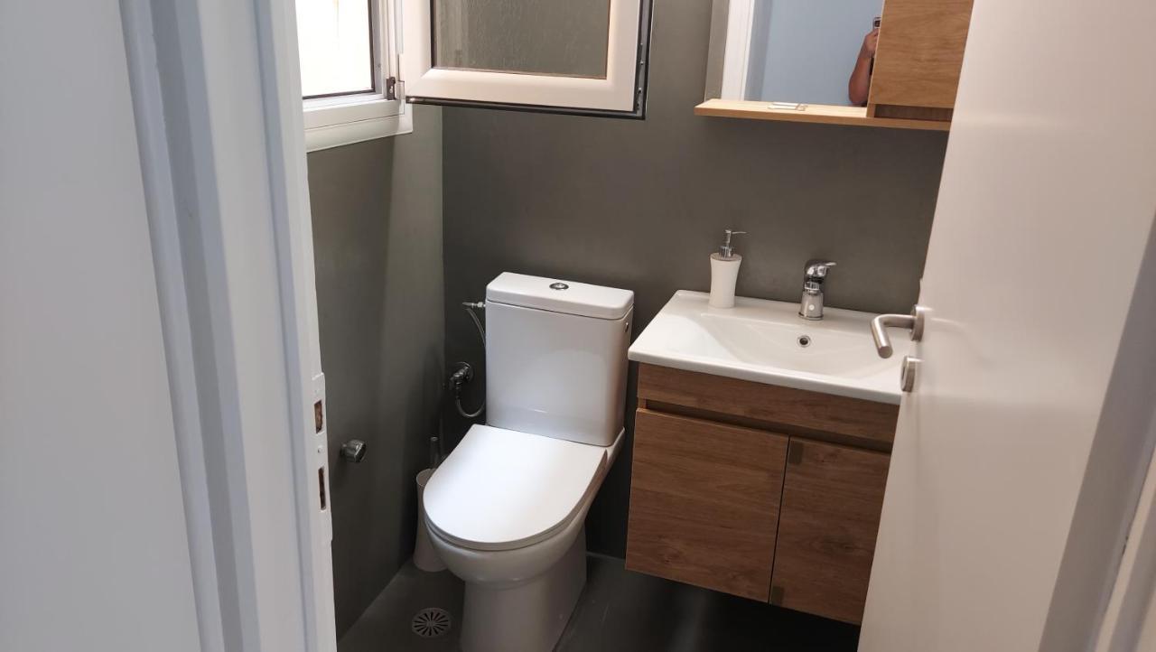 Poseidon Blue Apartment Артемида Екстериор снимка