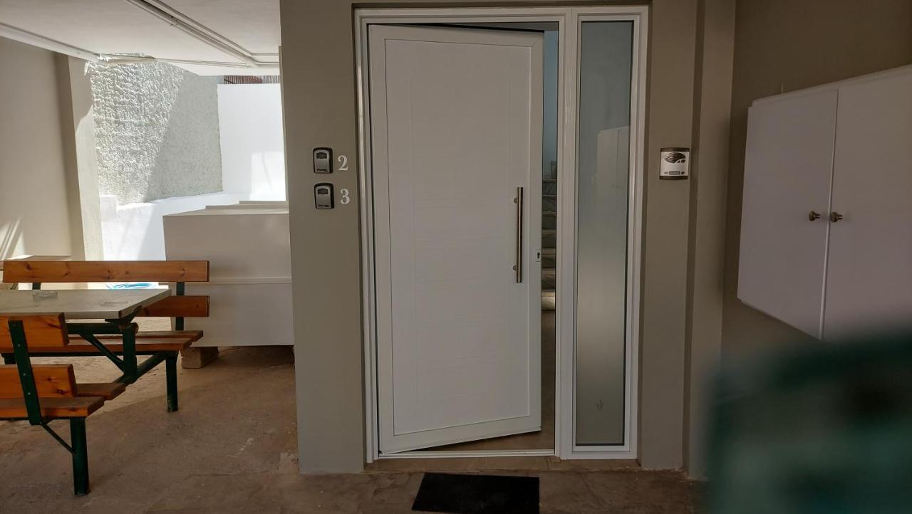 Poseidon Blue Apartment Артемида Екстериор снимка